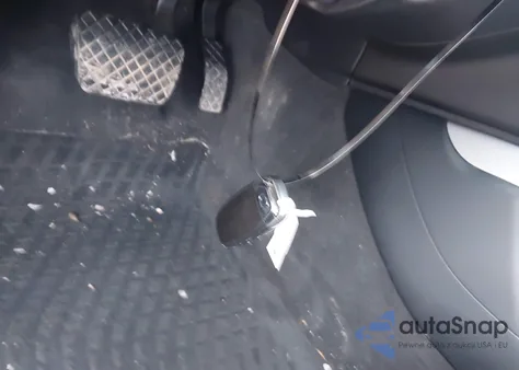 2014 Audi A4 2.0T Premium z USA, uszkodzony, nr VIN WAUFFAFL9EN005544